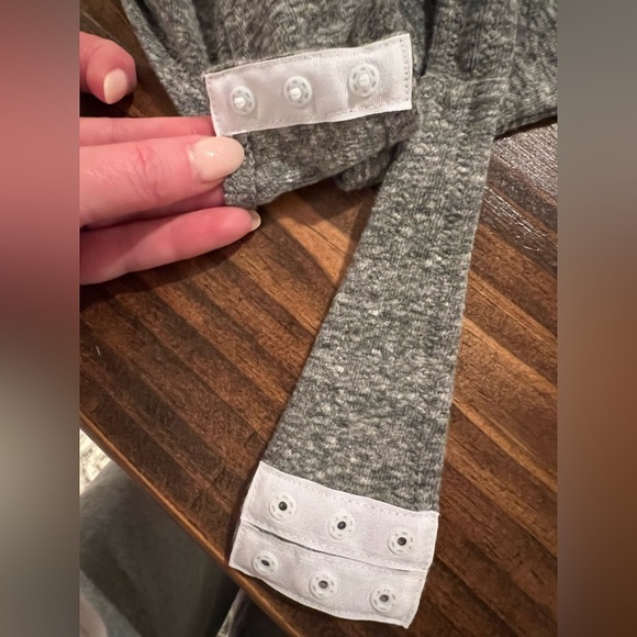 Madewell XXS Gray Long Sleeve Bodysuit, EUC, one-piece, casual, see pics - Picture 3 of 6